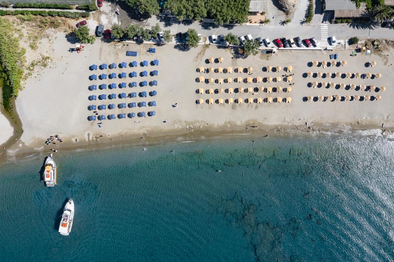 Isla Beach House, A Timeless Retreat, By Thinkvilla Damnoni Exterior foto